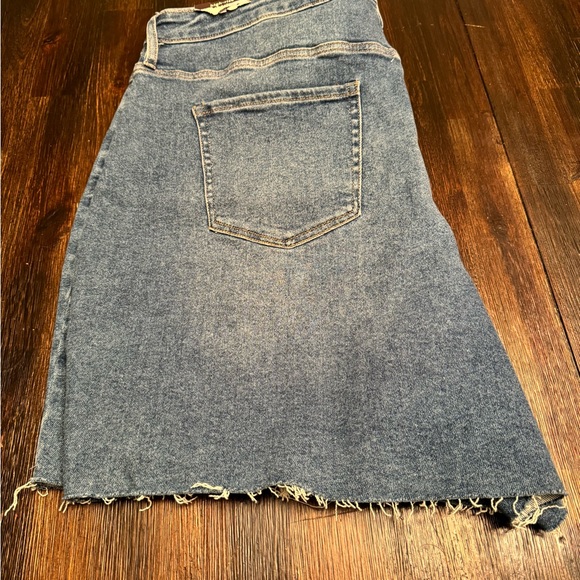 Ava & Viv High Rise Shorts Size 22W - Picture 6 of 6